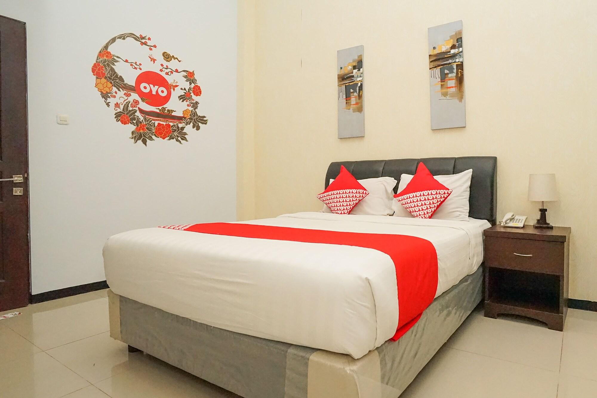 Oyo 282 Putri Utari Residence Malang Exterior foto