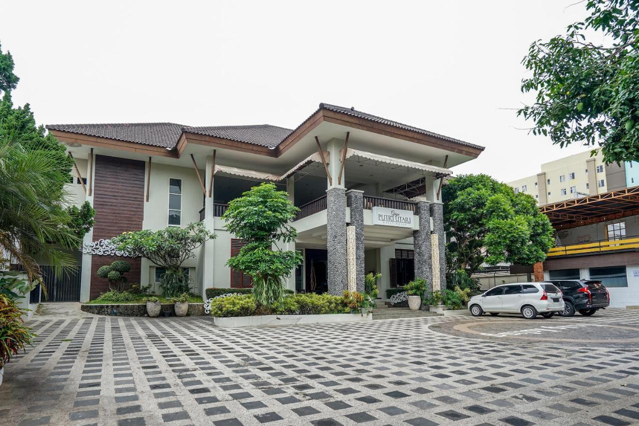 Oyo 282 Putri Utari Residence Malang Exterior foto
