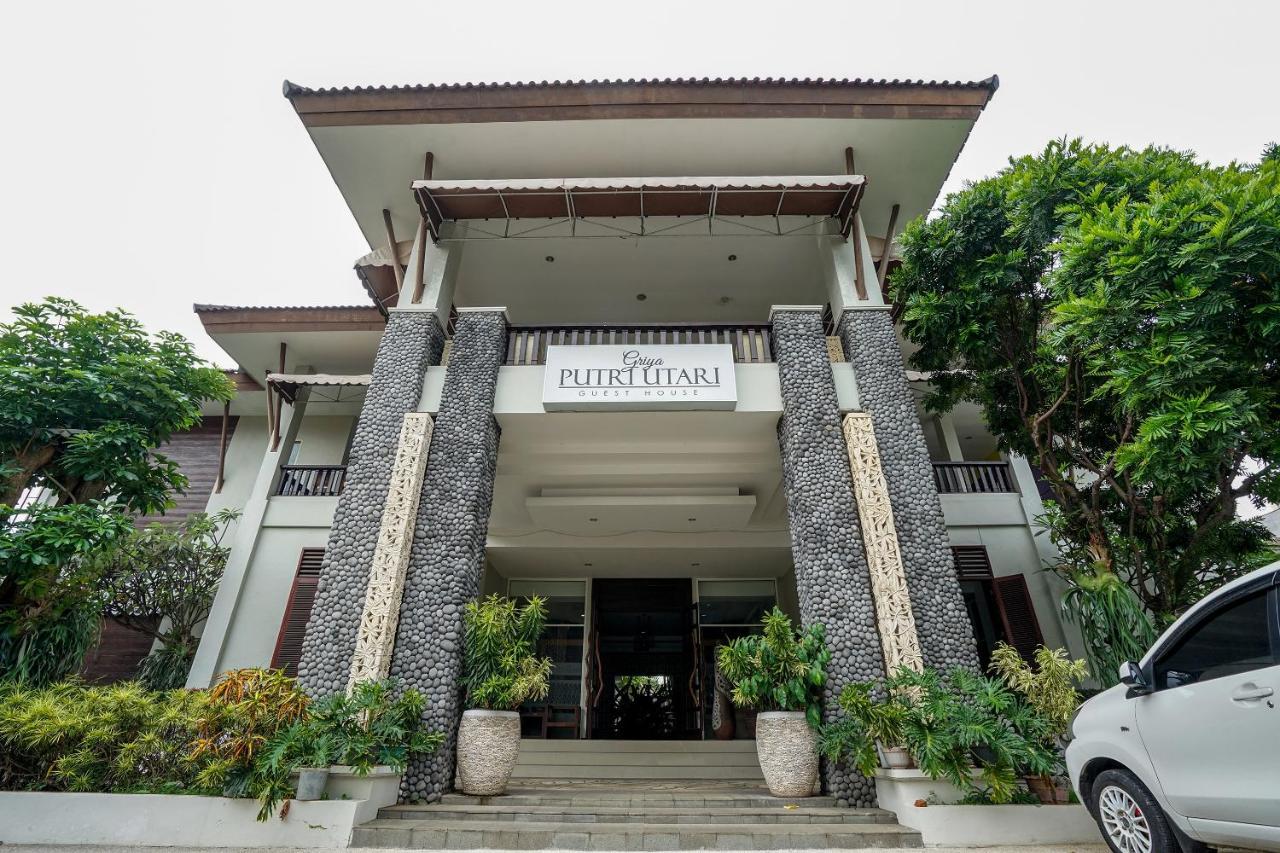 Oyo 282 Putri Utari Residence Malang Exterior foto
